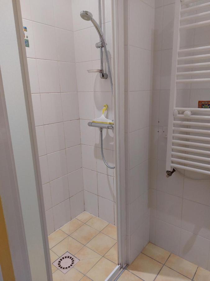 Petit Studio - Chambre Independante Au Calme Ландерно Екстериор снимка